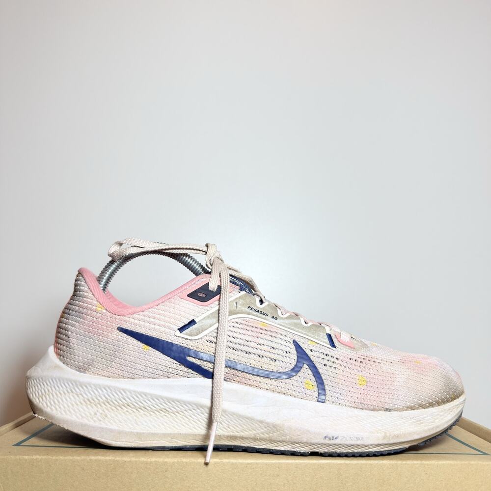 Nike Air Zoom Pegasus 40 Womens Size 8.5 Pink Blue Running Shoes Sneakers Gym